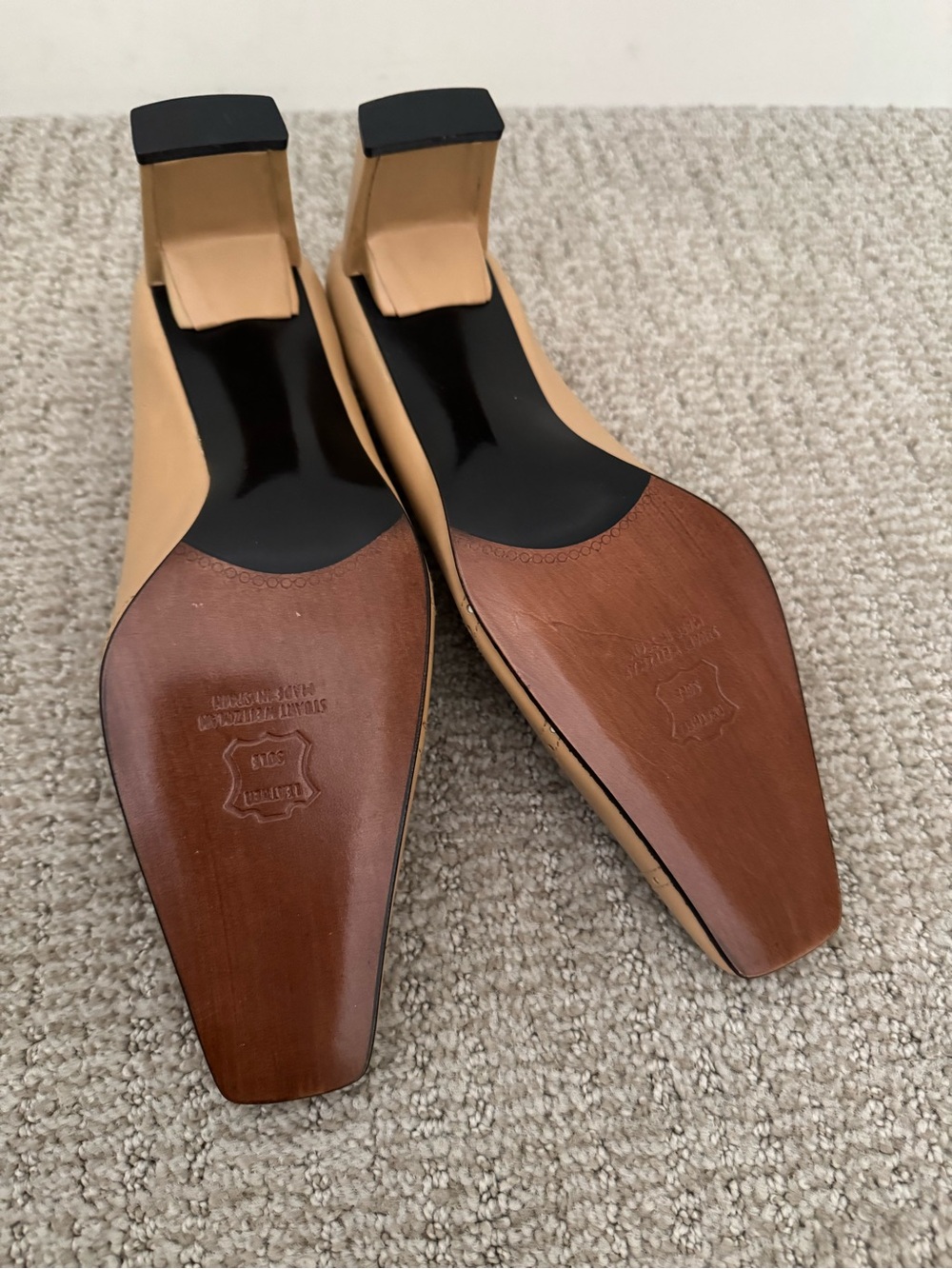 Stuart Weitzman Beige Leather Square-Toe Heels - Picture 3 of 6